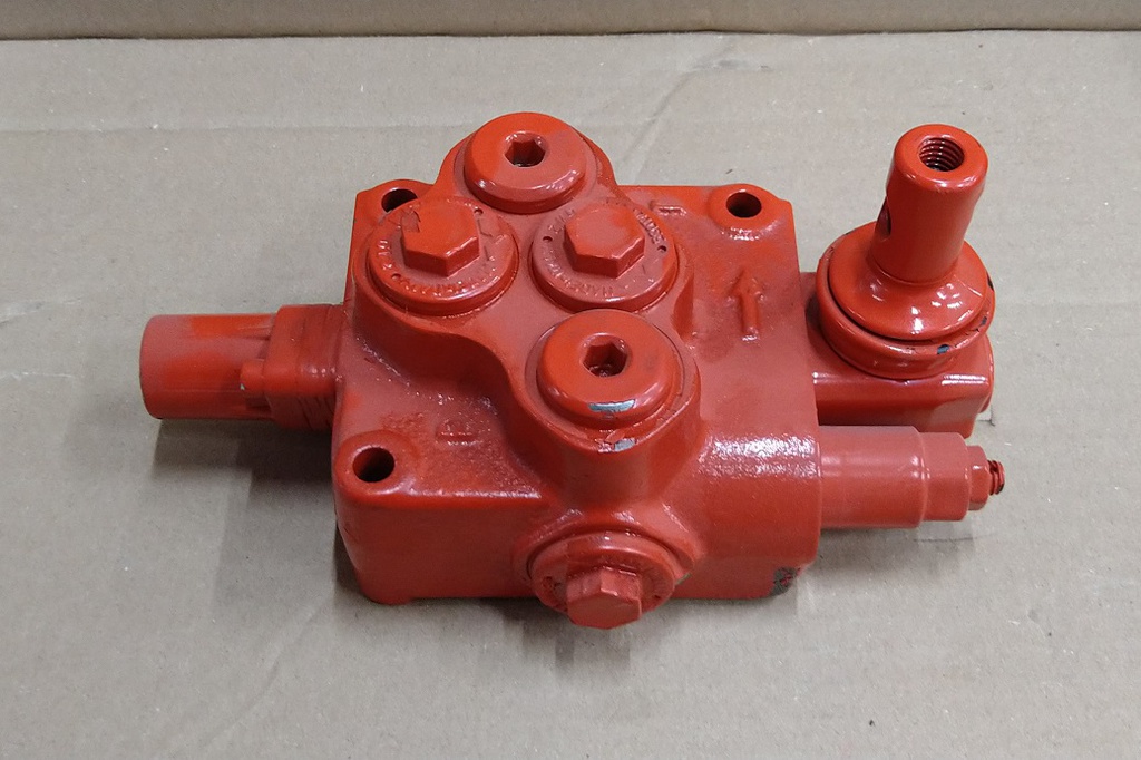 DIRECTIONAL VALVE, Walvoil SD5/1(KG3-200)/19LM10-BSP12 (PABT)