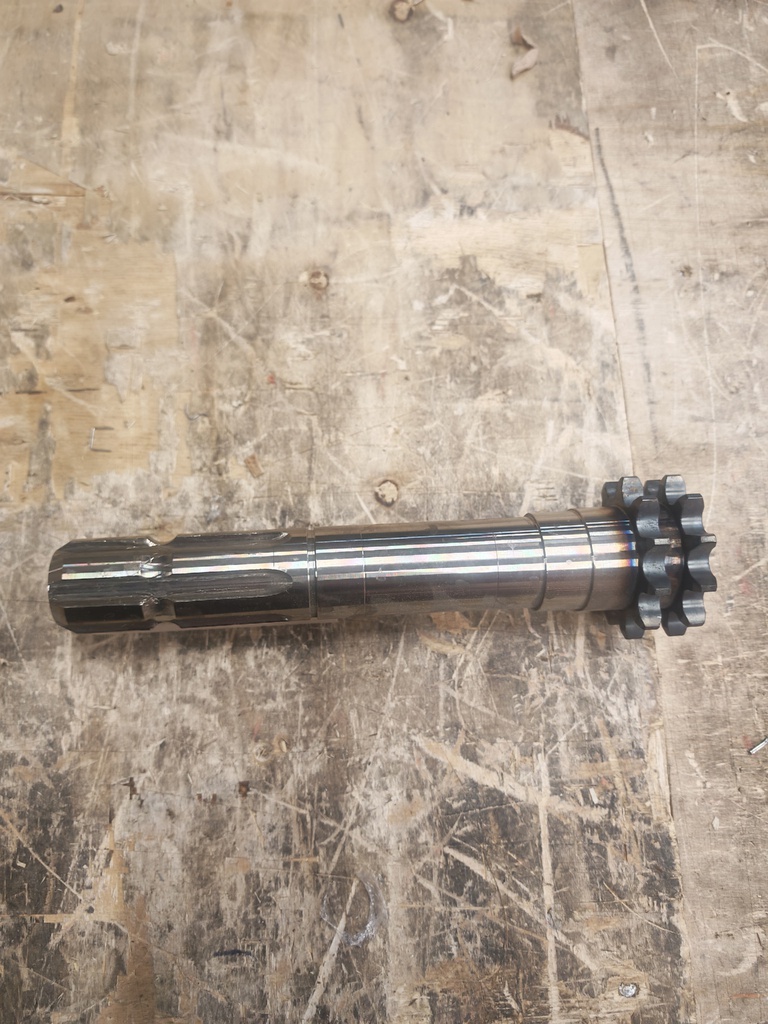 URA-AKSELI, D63.5-236MM, Sähkö-/hydraulikoneikko